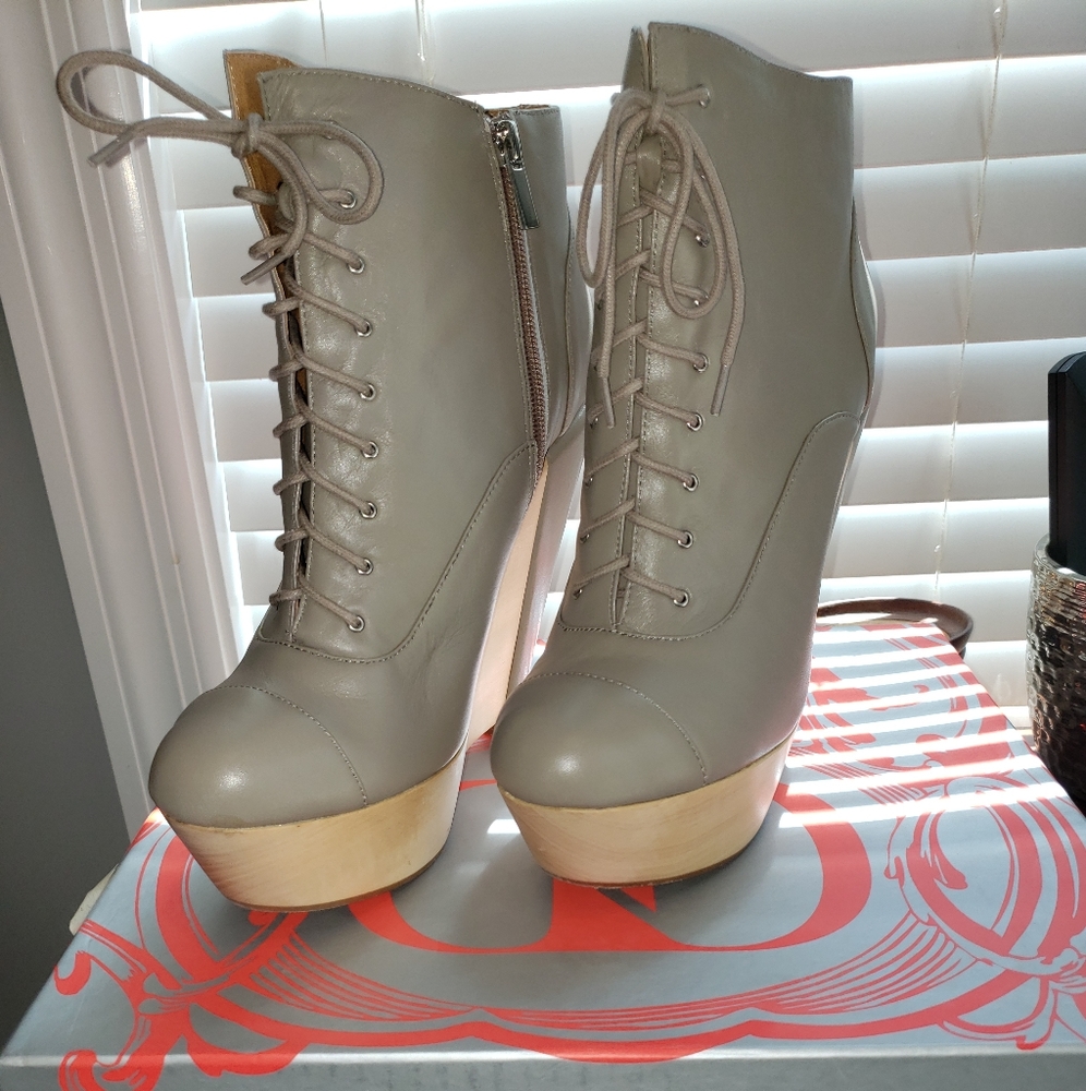 Kelsi Dagger wedge booties